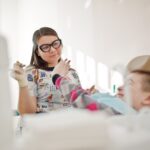 Один сложный прием или несколько попыток лечения: когда ребенку действительно нужен стоматологический наркоз